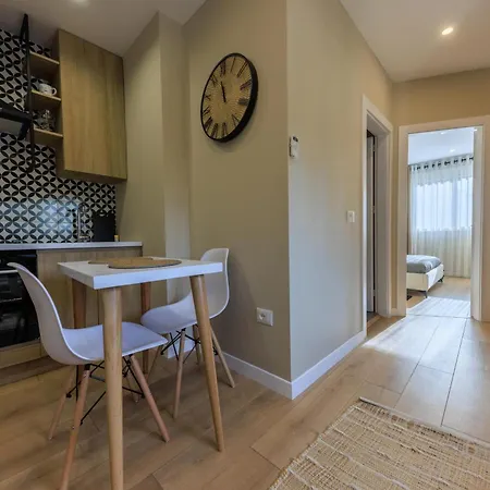 Syncron Centre Skyline Rooftop * 地拉那