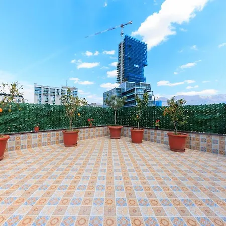 Syncron Centre Skyline Rooftop 아파트 *