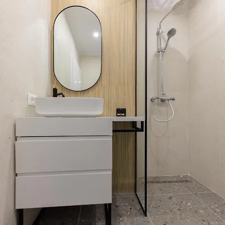 Syncron Centre Skyline Rooftop * Τίρανα