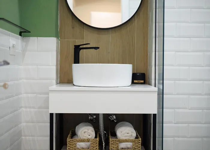 Syncron Centre Skyline Rooftop Apartamento Tirana