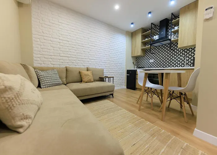 Syncron Centre Skyline Rooftop Apartamento Tirana